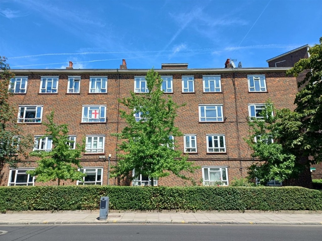 Flat 33, John Kennedy Court, Newington Green Road, LONDON, London, N1 4RP