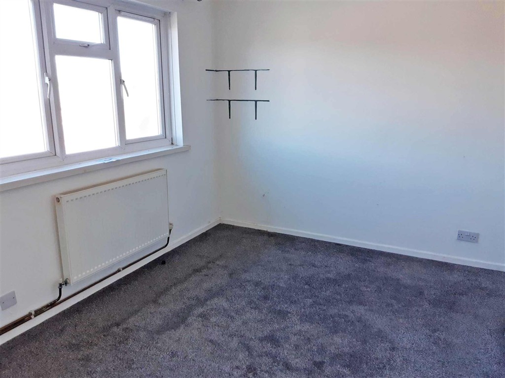 4, Manor Farm Road, WAKEFIELD, West Yorkshire, WF4 3PQ
