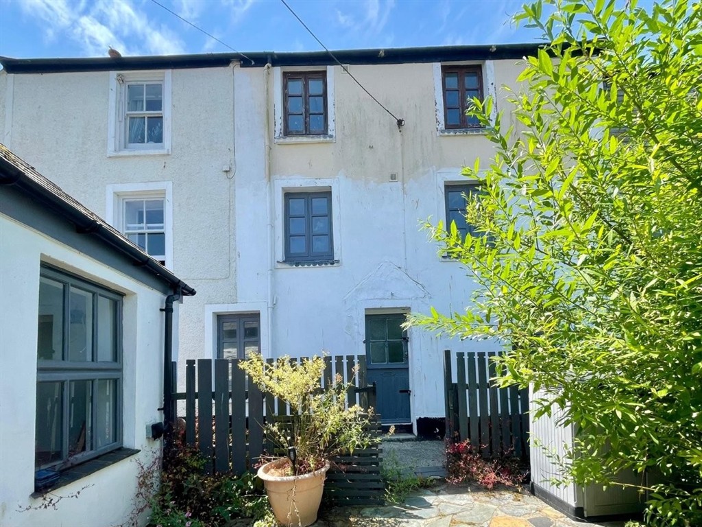 2 River St, Mevagissey, Saint Austell PL26 6UG