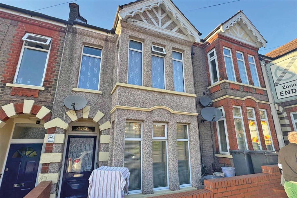 327 High Town Rd, Luton LU2 0DB