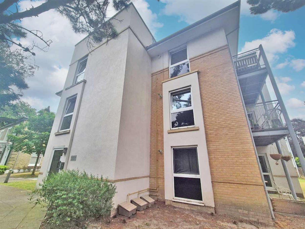 3, Bourne Place, 4 Archers Rd, Southampton SO15 2LR