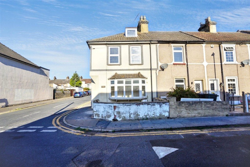 128 Church Rd, Swanscombe DA10 0HJ